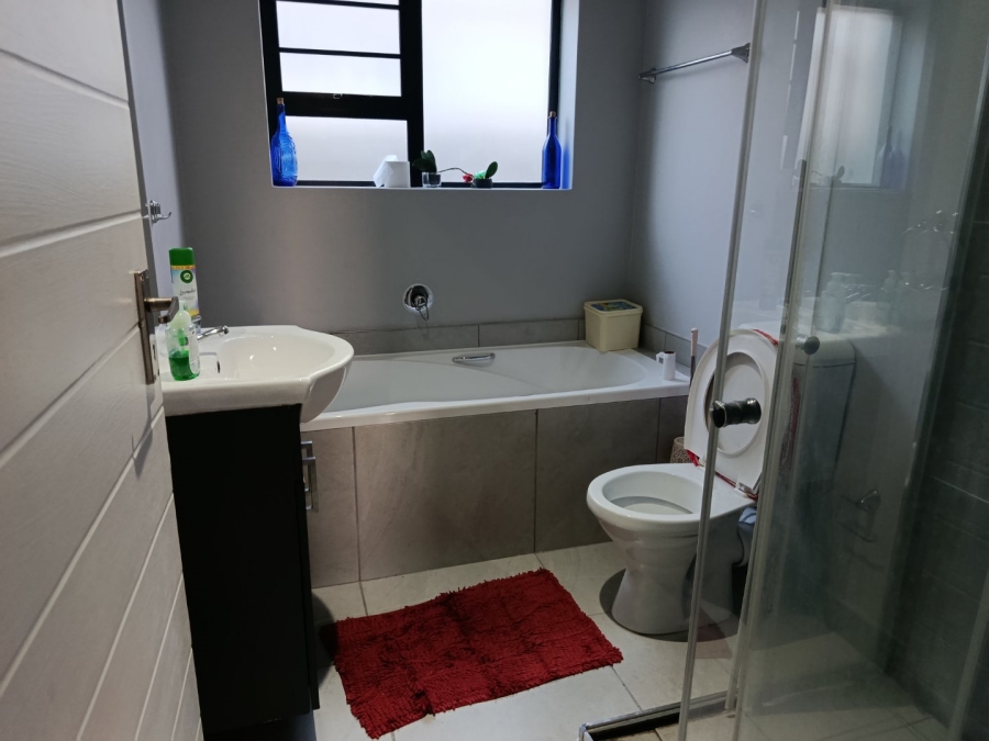 3 Bedroom Property for Sale in Fairview Eastern Cape